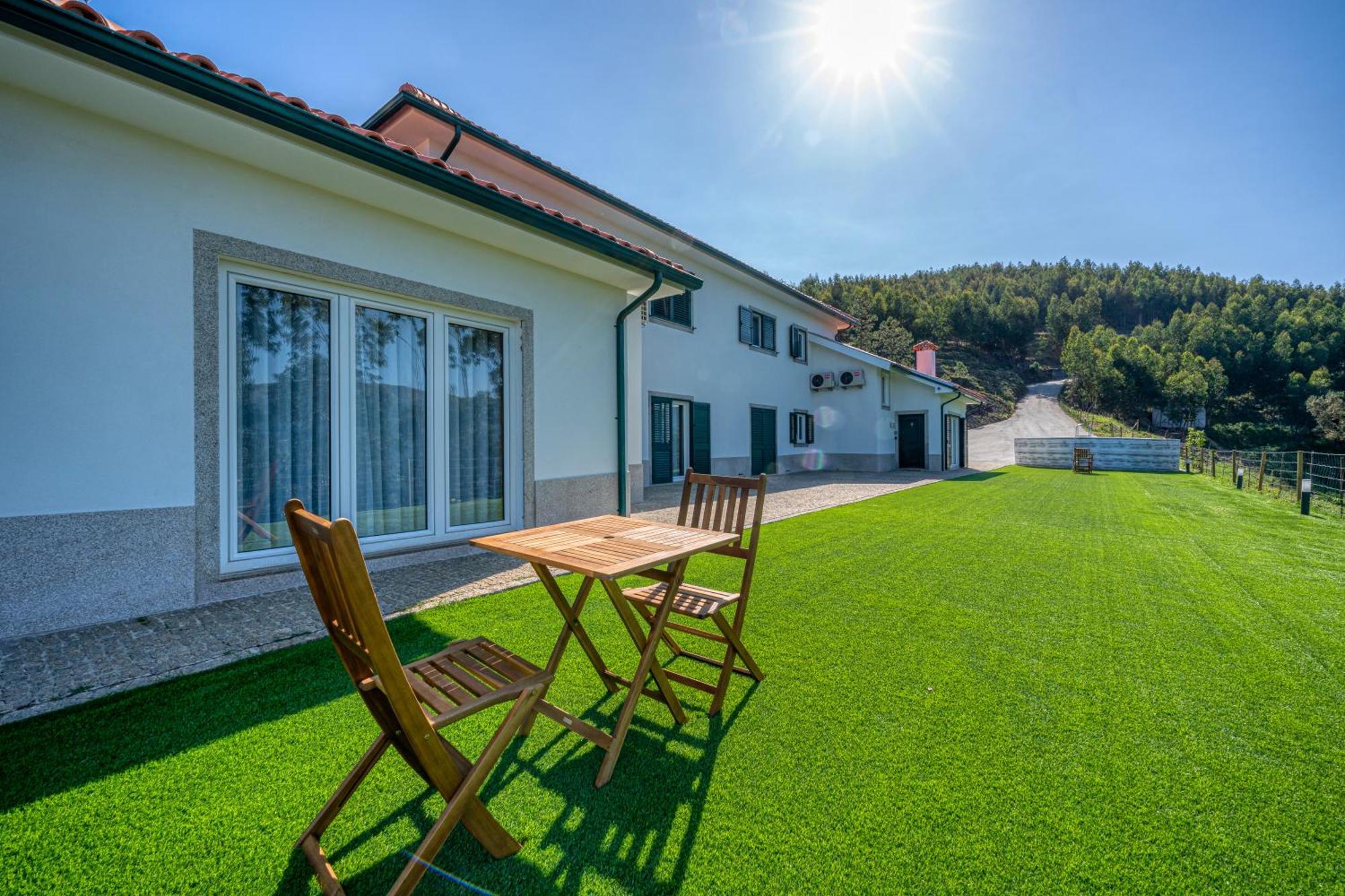 Central Suites Arouca Kültér fotó