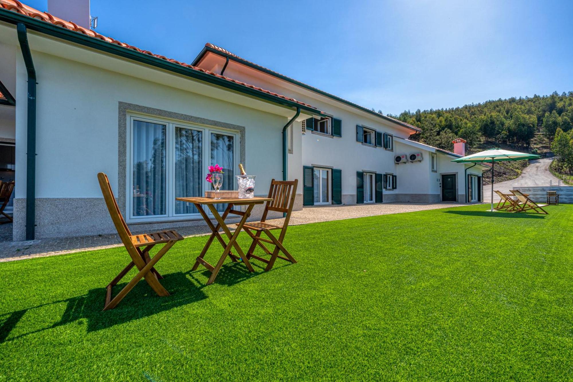 Central Suites Arouca Kültér fotó